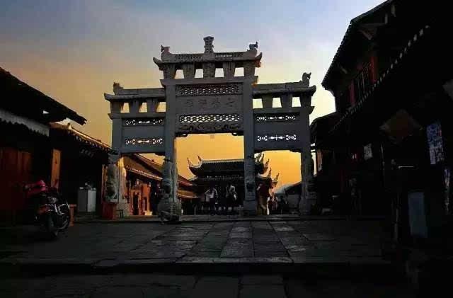 迷雾世界